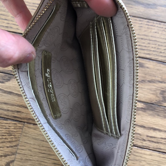 Michael Kors gold wristlet - Picture 7 of 8